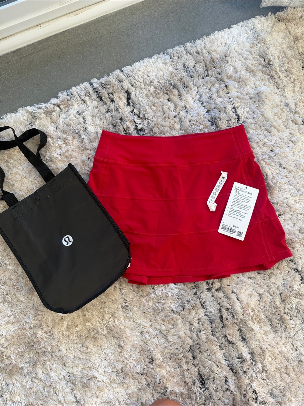 lululemon athletica Women's Bright Red Peace Rival MR  Skirt 3.5”